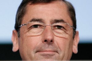 Sending out an SOS: Hypo Real Estate CEO Georg Funke