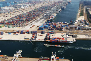 Distripark Maasvlakte