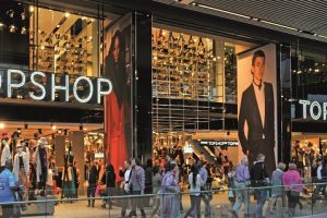 Pwretail 270418 westfield stratford topshop alamy cc8 ane cred justin kase zsixz single use only