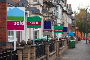 The the average home is now worth £291.268 according to Halifax