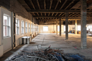 Office building retrofit shutterstock_28463506 M. Niebuhr