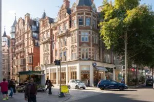 Lot-12-Kensington-High-Street-London-300x200.webp