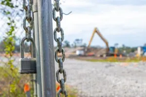 unlocked building site - pic: Shutterstock / Ajax9