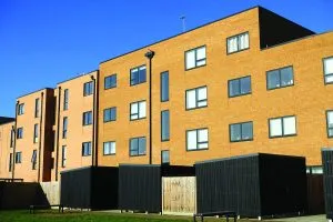 New-social-housing-shutterstock_2452296289-Peter-Fleming-scaled-1-300x200.webp