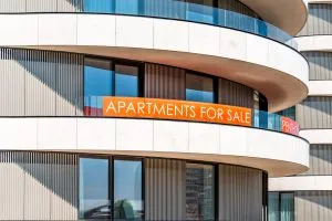 Apartments-for-sale-shutterstock_1289961562-Kristi-Blokhin-300x200.webp