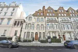 10 Eaton Gate, Belgravia, SW1W 9BJ