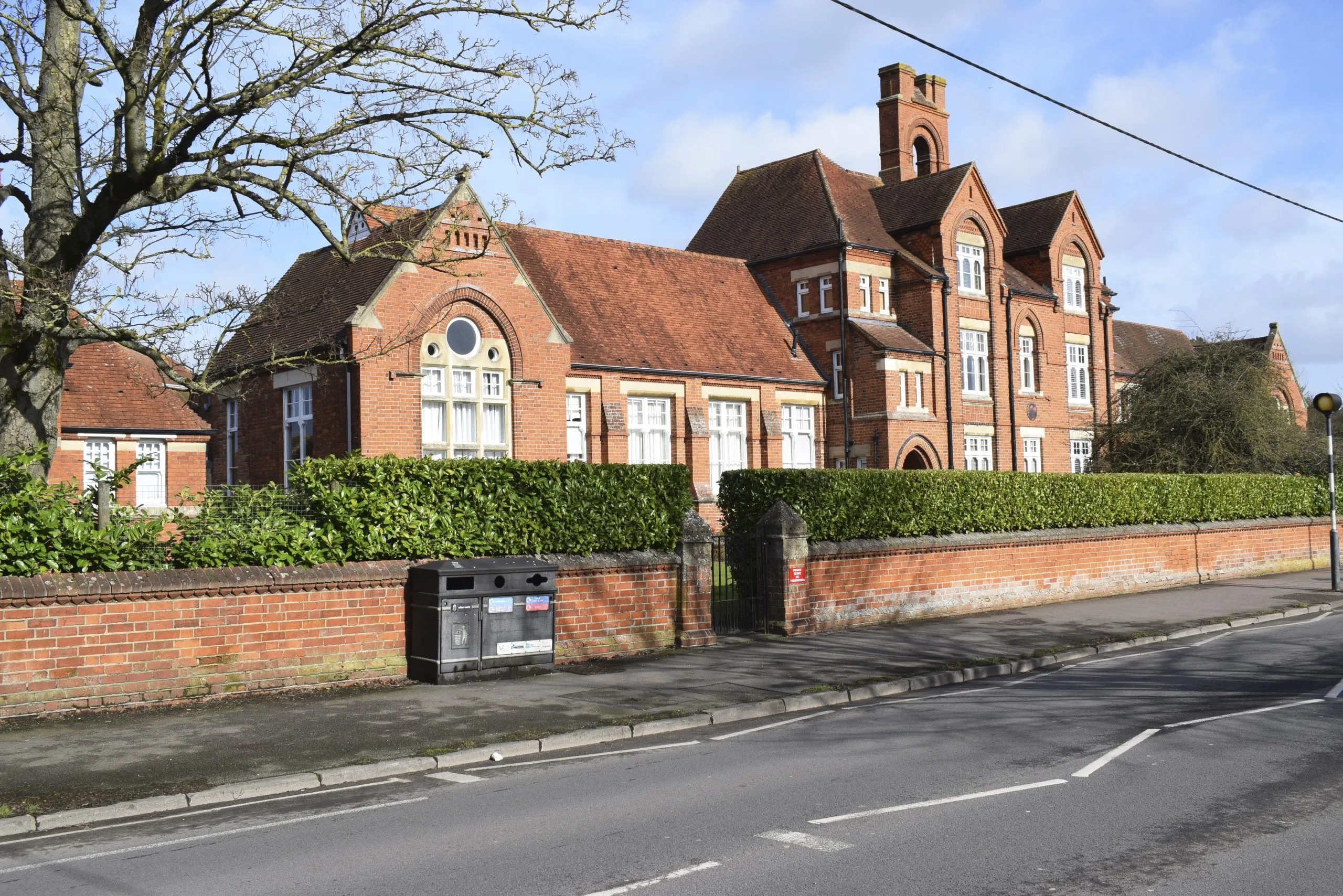 An image of a UK private school